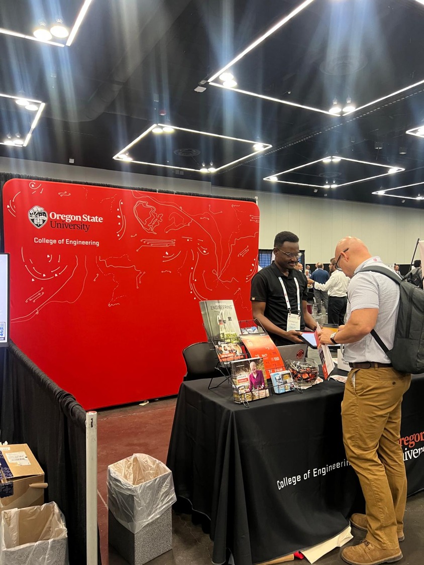 Emmanuel Randle volunteering at the Oregon State University College of Engineering booth at 13NCEE